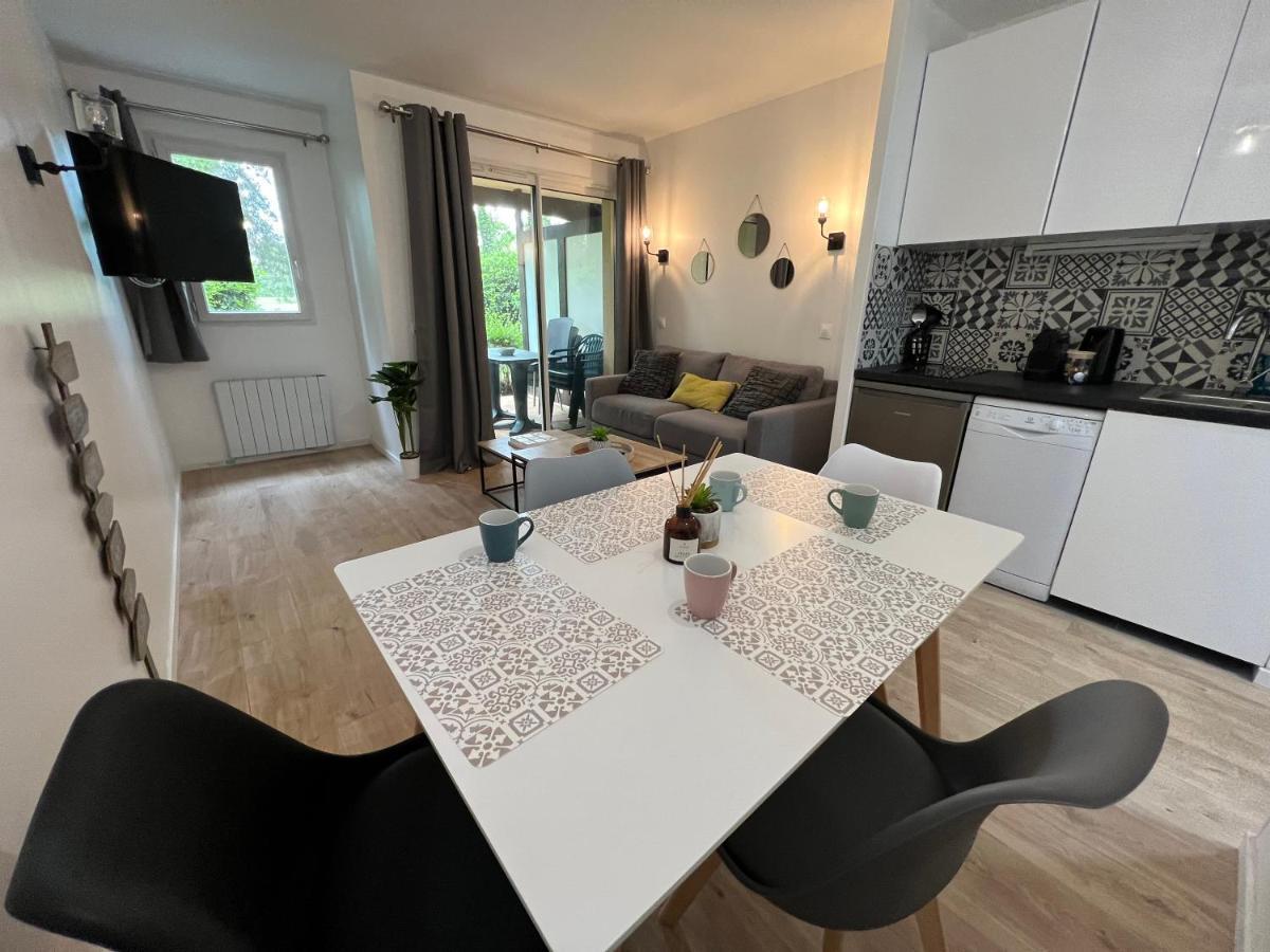 Le Cosy Residence Du Golf Deauville Exteriör bild